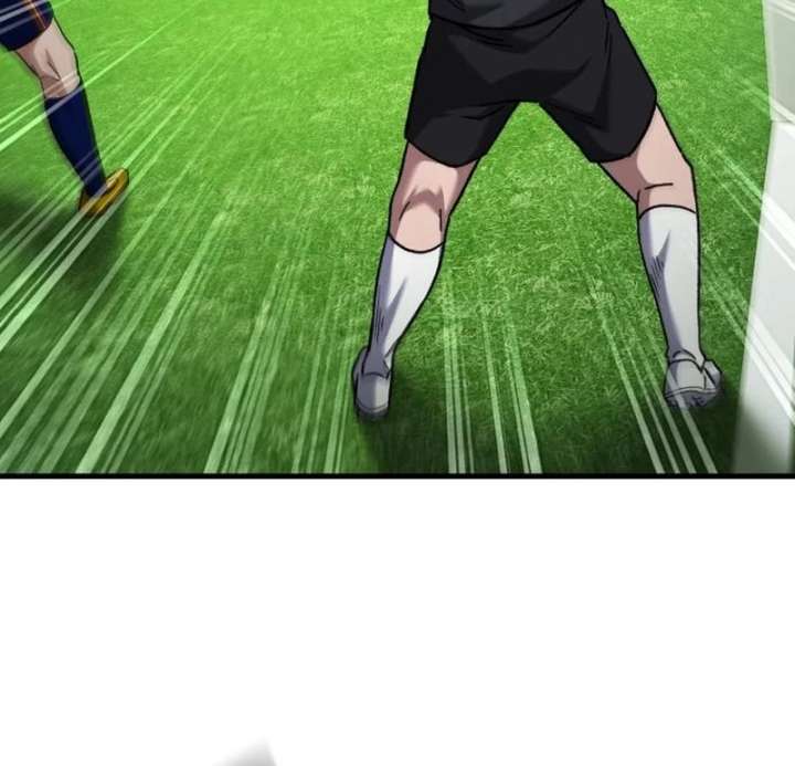 The genius midfielder’s passes are special Chapter 37 - Page 155